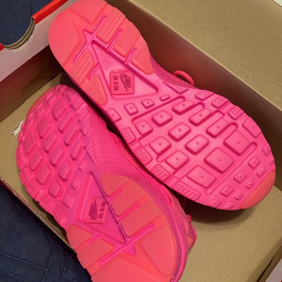 Nike Air bright pink shoes, new, Certificate of Authenticity - Picture 2 of 4